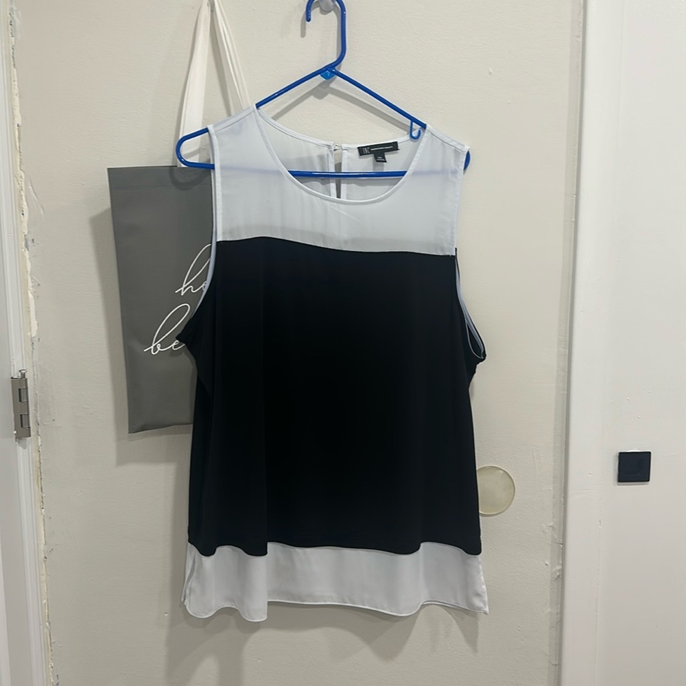Classic INC Black &White Tank Top in good condition